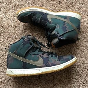 Nike | Shoes | Nike Dunk Sb High Camo Fiveoneo 23 | Poshmark セール直営店 Nike Dunk SB High FiveOneO Camo スニーカー